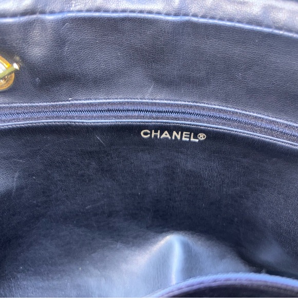 Authentic CHANEL wild stitch lambskin black shopper tote oversized CC charm - Picture 14 of 15
